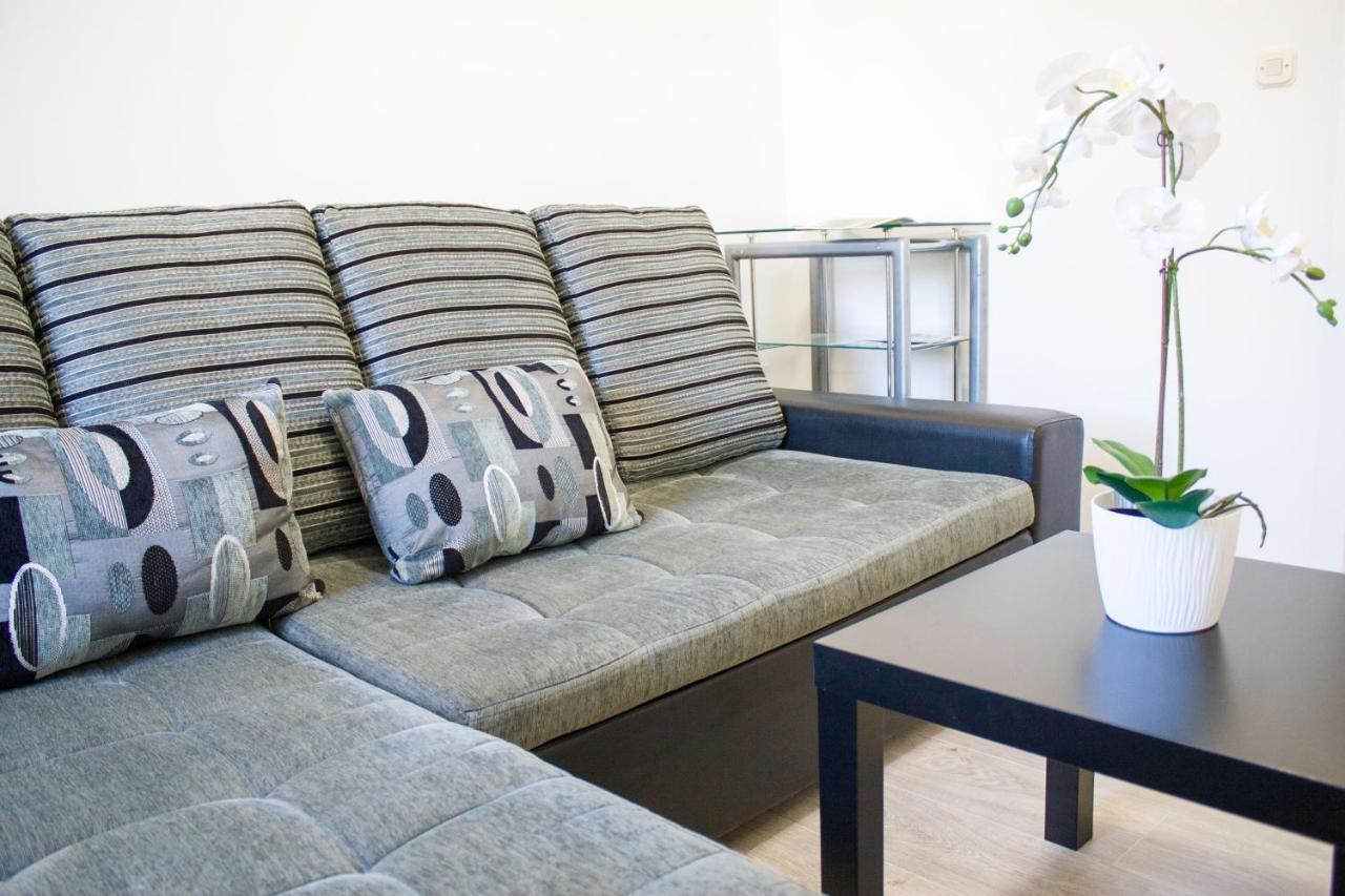 White Orchid Apartman